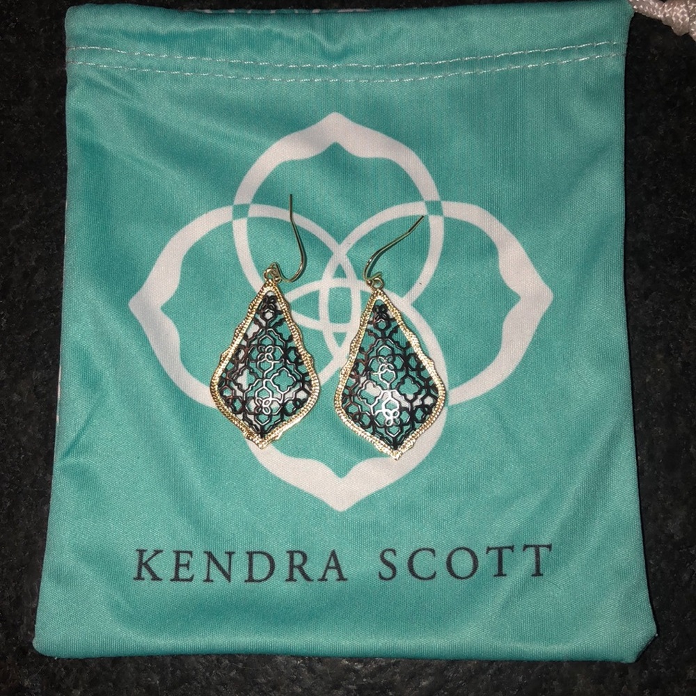 Kendra Scott Earrings!